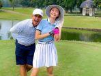surya-insomnia-dan-tyara-renata-main-golf-bersama.jpg