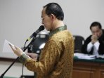 suryadharma-ali-bacakan-eksepsi-di-pengadilan-tipikor_20150908_153731.jpg