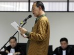 suryadharma-ali-bacakan-eksepsi-di-pengadilan-tipikor_20150908_153825.jpg
