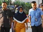 suryana-hakim-tipikor-bengkulu-tiba-di-kpk_20170907_174444.jpg