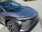 suv-listrik-toyota-bz4x___.jpg