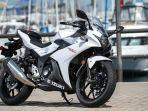 suzuki-gsx-250r.jpg