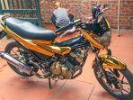 suzuki-raider-150-alias-suzuki-satria-f150-berlapis-emas.jpg