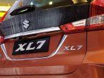suzuki-xl7-2.jpg