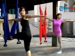 swing-yoga-membuat-perut-dan-pantat-lebih-kencang_20150227_022025.jpg