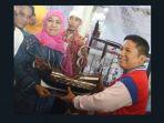 syafrudin-budiman-bersama-gubernur-jatim-khofifah-indar-parawansa.jpg