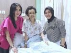 syahrini-dan-saudarinya-aisyahrani_20170618_214655.jpg