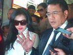 syahrini-di-bareskrim_20150302_144633.jpg