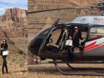 syahrini-grand-canyon-helikopter-instagram_20150105_164542.jpg