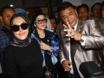 syahrini-jadi-saksi-sidang-first-travel_20180402_122115.jpg
