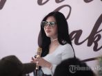 syahrini-jualan-kue_20170731_112309.jpg