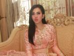 syahrini-lebaran-oke1_20160707_204725.jpg