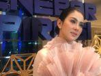 syahrini-metro12.jpg