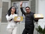 syahrini-promosikan-princess-cake-bersama-ridwan-kamil_20170621_234649.jpg
