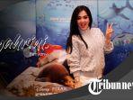 syahrini_-_.jpg