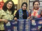 sylviana-murni-memamerkan_20161118_184012.jpg