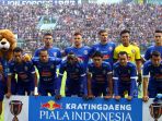 tahan-arema-2-2-di-kandangnya-persib-melaju-ke-babak-8-besar_20190222_214441.jpg