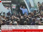 tahanan-Palestina-yang-dibebaskan-turun-dari-bus-di-Khan-Younis.jpg