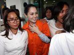 tak-kapok-jennifer-dunn-kembali-ditangkap-karena-narkotika_20180102_182122.jpg