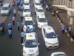 taksi-kumpul-di-cawang_20160322_110427.jpg