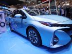 taksi-listrik-toyota-prius-phev-di-giias-2021_20211113_165851.jpg