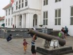 taman-fatahillah-kota-tua-dibuka-kembali-setelah-1-tahun-ditutup_20210330_195314.jpg