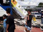 tampak-kondisi-pos-polisi-pgc-kecamatan-kramat-jati-yang-rusak-ditabrak-bus-transjakarta.jpg