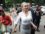 tampil-seksi-nikita-mirzani-diperiksa-ditreskrimsus_20180226_211325.jpg