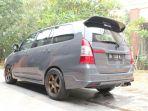 tampilan-menipu-modifikasi-toyota-innova-bermesin-sangar-keren.jpg