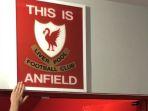 tanda-this-is-anfield-yang-ikonik-di-stadion-markas-liverpool.jpg