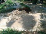 tanggul-di-aceh-tamiang-jebol-diterjang-banjir.jpg