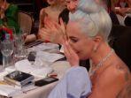 tangis-lady-gaga-pecah-saat-menangkan-nominasi-best-original-song-di-golden-globes-2019.jpg