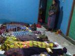 tangis-warga-adonara-pecah-ratapi-puluhan-jenazah-bupati-flores-timur-da.jpg