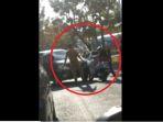 tangkap-layar-video-viral-asn-tendang-motor-wanita-hingga-terjatuh1.jpg