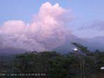 tangkapan-gambar-letusan-gunung-semeru-di-lumajang-malang-jawa-timur.jpg