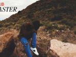 tangkapan-layar-musik-video-coaster-khalid.jpg