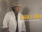 tangkapan-layar-video-klip-lagu-anak-lanang-ndarboy-genk.jpg