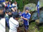 tangkapan-layar-video-warga-saat-mengevakuasi-jenazaj.jpg