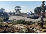 tank-israel-menyerbu-perlintasan-rafah-2.jpg