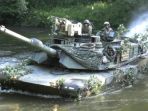 tank-m113-memiliki-kemampuan-amphibi-dan-mobilitas-yang-baik_20180310_165246.jpg