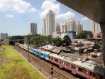 target-penumpang-krl-jabodetabek_20170828_221916.jpg