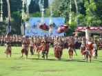 tari-megoak-goakan-ramaian-hut-kota-singaraja-ke-415_20190401_164251.jpg