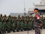 taruna-akademi-tni-dipekenalkan-alutsista-kapal-perang-tni-al_20220105_214543.jpg