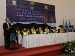 tau-memwisuda-44-mahasiswa-s1_20171113_133926.jpg