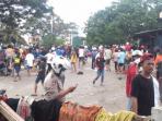 tawuran-jalan-tambak_20141225_192046.jpg