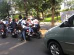 tawuran-pelajar-di-gandaria_20160407_182806.jpg