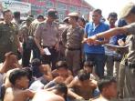tawuran-pelajar_20160817_214732.jpg