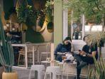 tbrk-rumah-kopi-kafe-hits-di-surabaya-bergaya-tropical-ala-bali.jpg