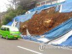 tebing-longsor-di-jalan-raya-puncak-hanya-ditutupi-terpal-warga-khawatir.jpg