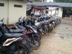tekab-308-polsek-blambangan-umpu-way-kanan-menyita-barang-bukti-15_20180309_191131.jpg